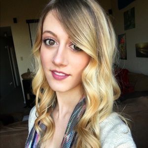 Meet your Posher, Nicole